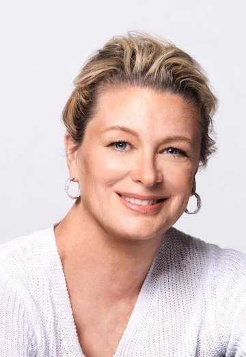 Kristin Hannah Kristin Hannah