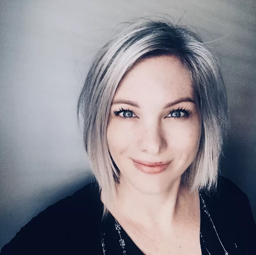 Lana Pecherczyk