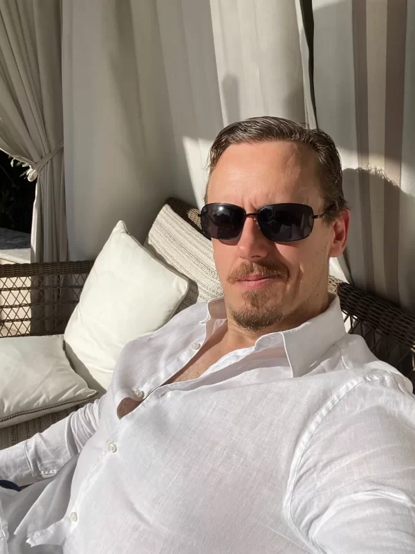 Tom Wood Tom Wood