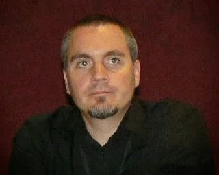 Richard Gavin