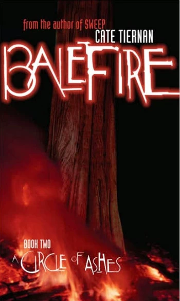 A Circle of Ashes (Balefire #2) by Cate Tiernan